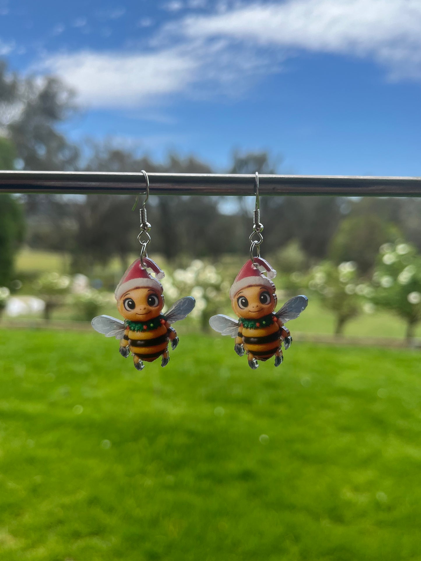 Christmas Bee Earrings (flat, not 3D)