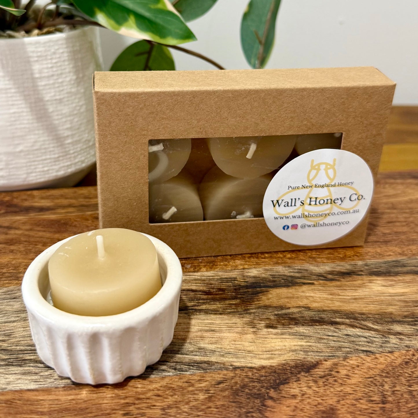 “Clover” Pottery Tall Tea Light Beeswax Candle Holder and Pack of 6 candles