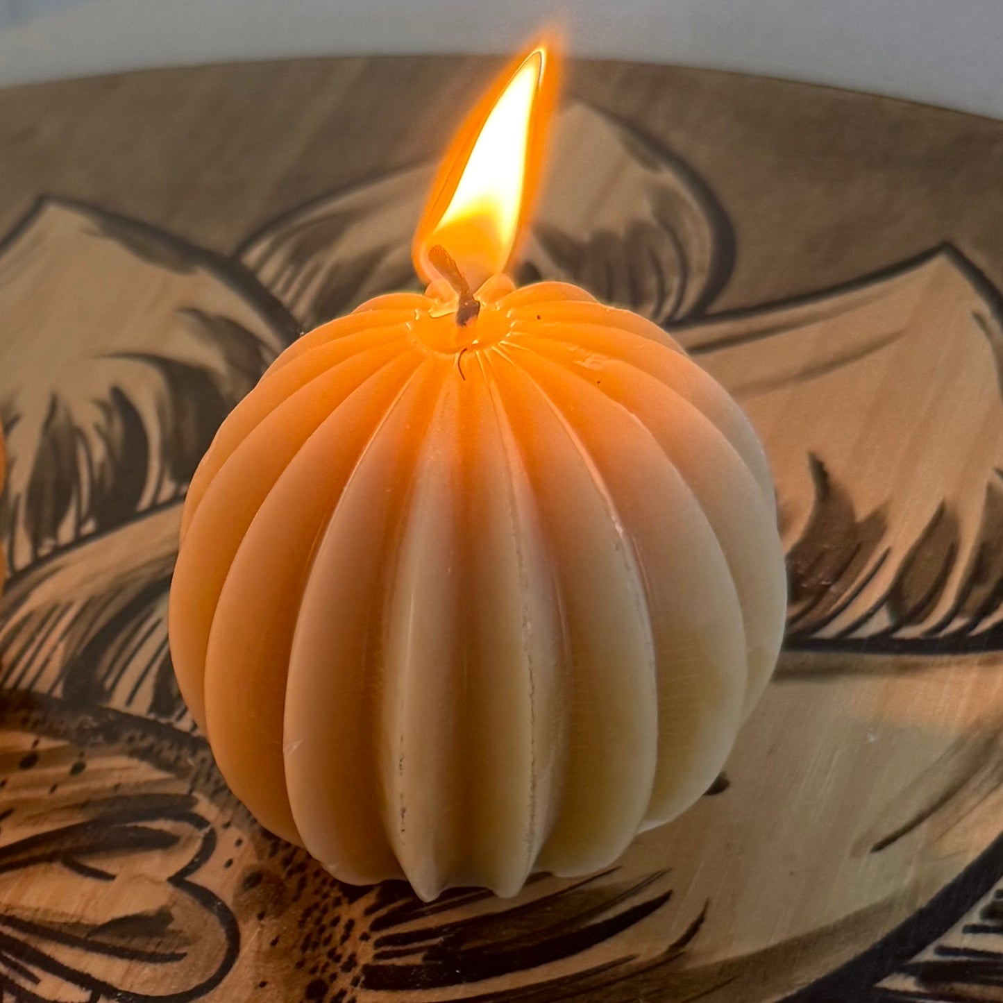 Golden Globe - Pure Beeswax Candle