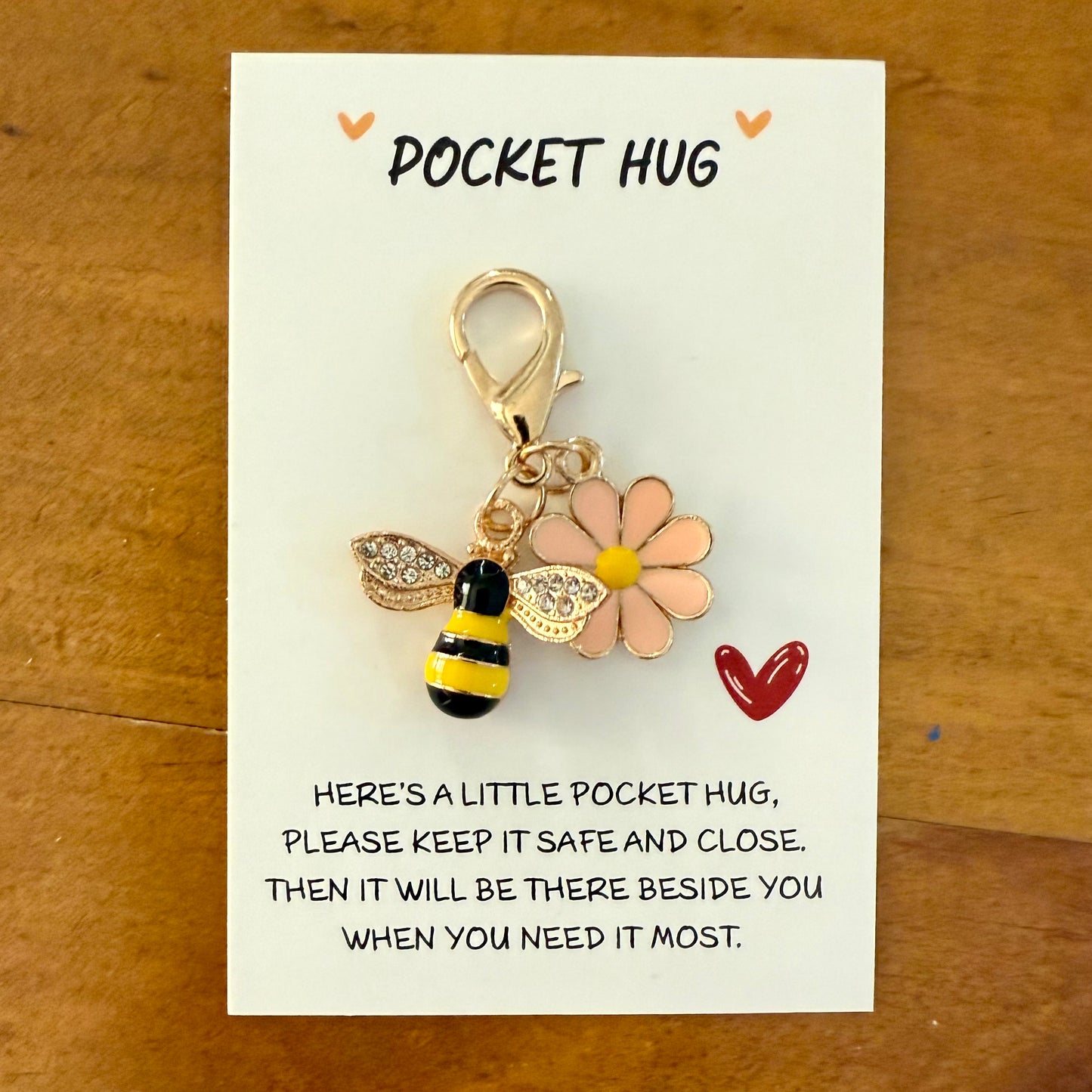 Pocket Hug - Bee & Flower Clasp