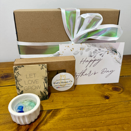 Mothers Day “Clover” Pottery Pottery Tea Light Candle & Seed Gift Box