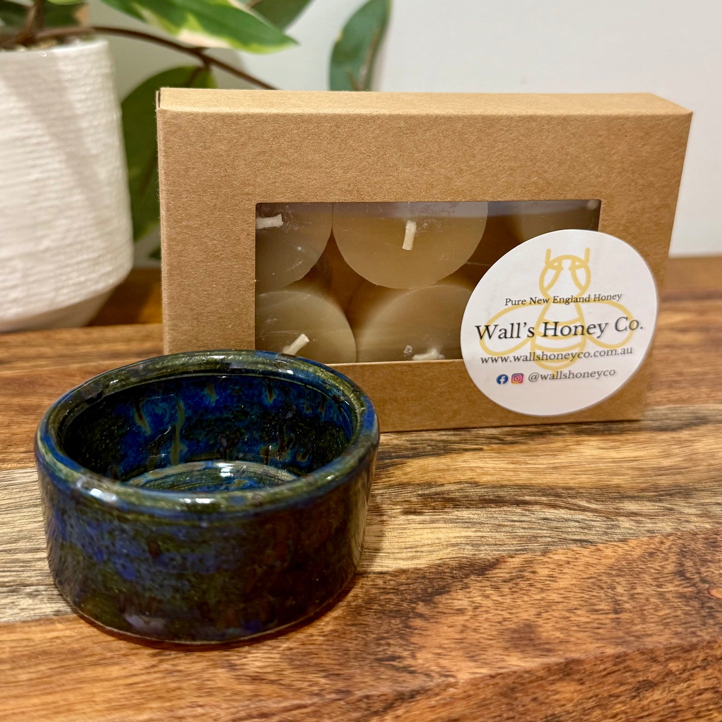 Mothers Day “Wren” Pottery Pottery Tea Light Candle & Seed Gift Box