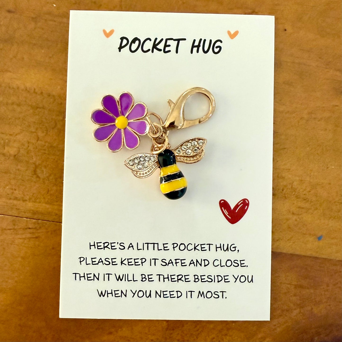 Pocket Hug - Bee & Flower Clasp