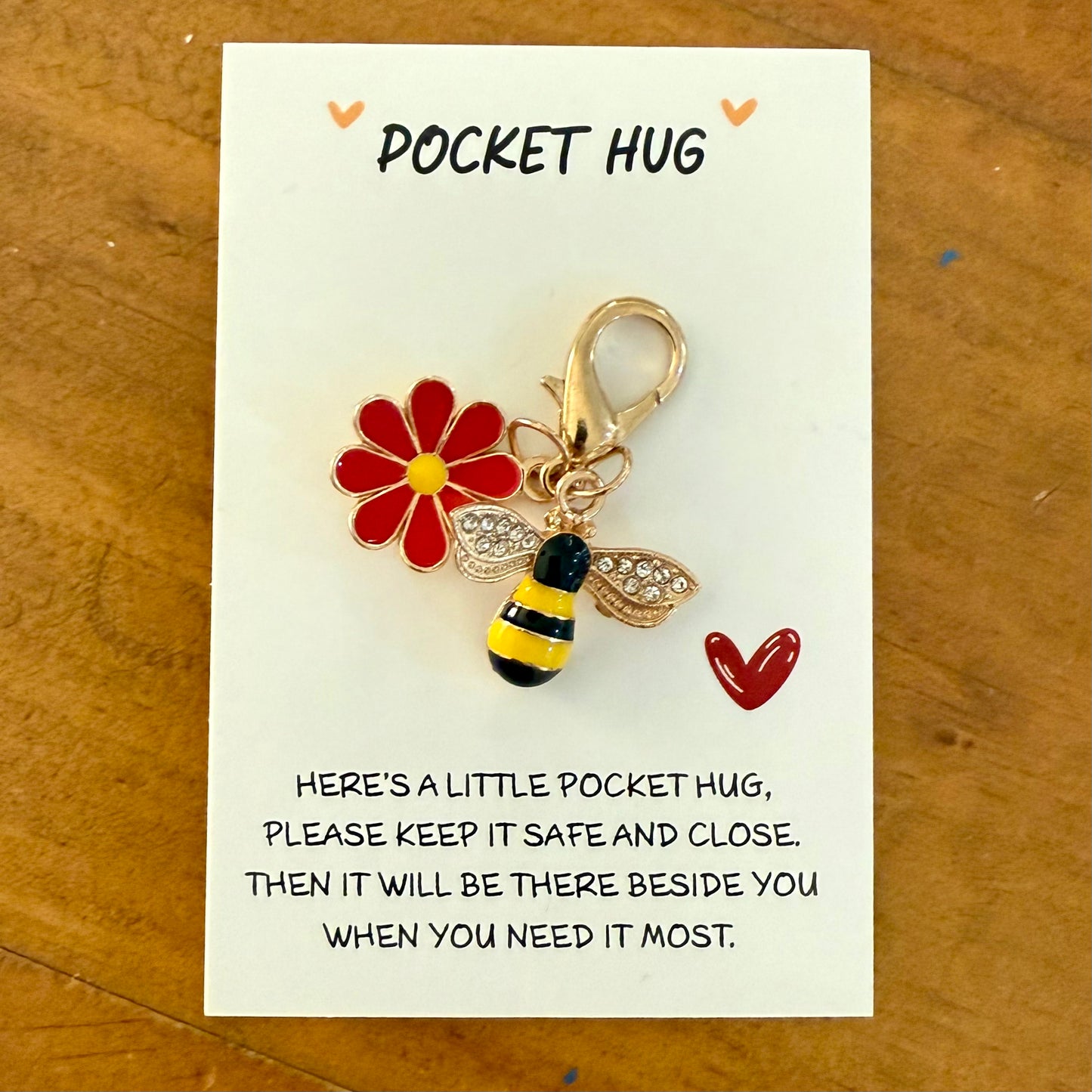 Pocket Hug - Bee & Flower Clasp