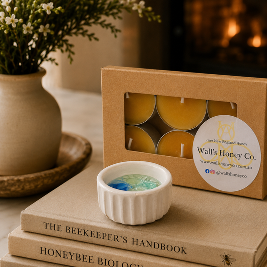 “Clover” Pottery Tea Light Beeswax Candle Holder and Pack of 6 candles