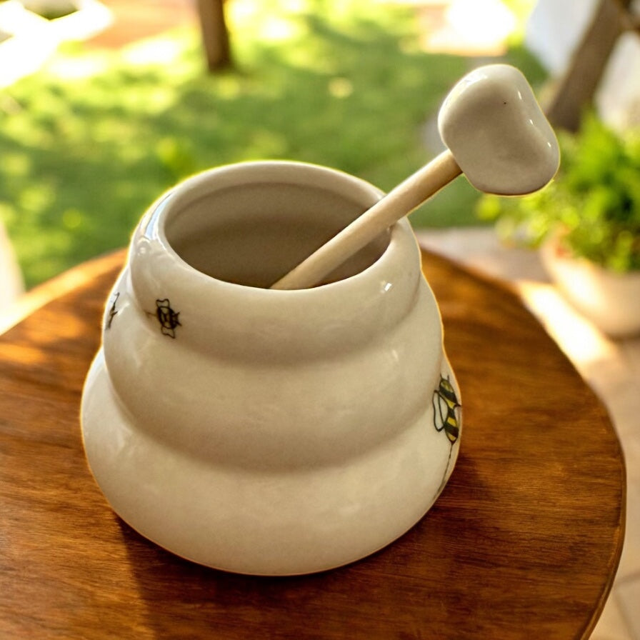 Honey Pot with Dipper