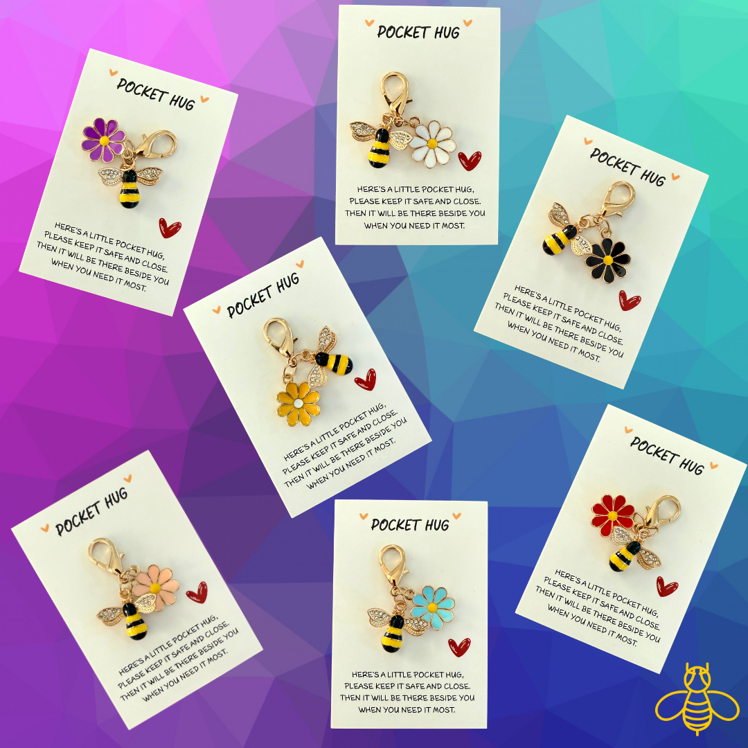Pocket Hug - Bee & Flower Clasp